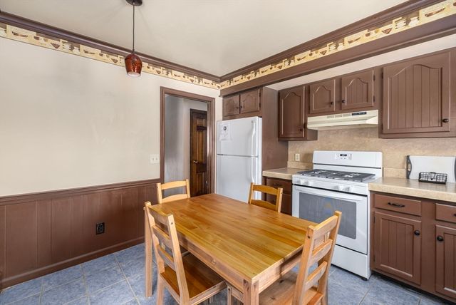 45 Obannon Pl, Swansea, MA 02777