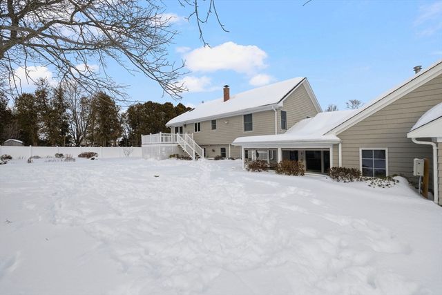 45 Obannon Pl, Swansea, MA 02777