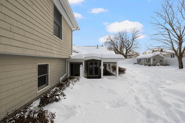 45 Obannon Pl, Swansea, MA 02777