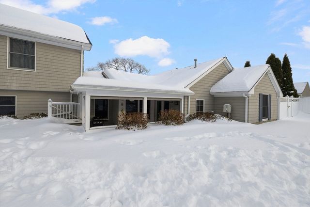 45 Obannon Pl, Swansea, MA 02777