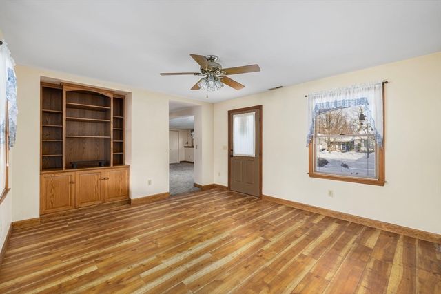 45 Obannon Pl, Swansea, MA 02777