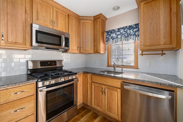 45 Obannon Pl, Swansea, MA 02777