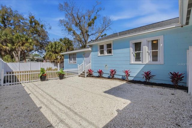 86 ANCLOTE ROAD, Tarpon Springs, FL 34689