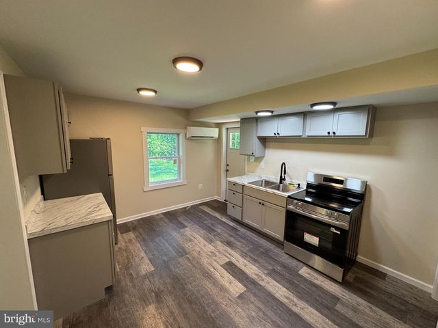 65 DILLOW LN, Harpers Ferry, WV 25425
