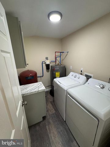 65 DILLOW LN, Harpers Ferry, WV 25425