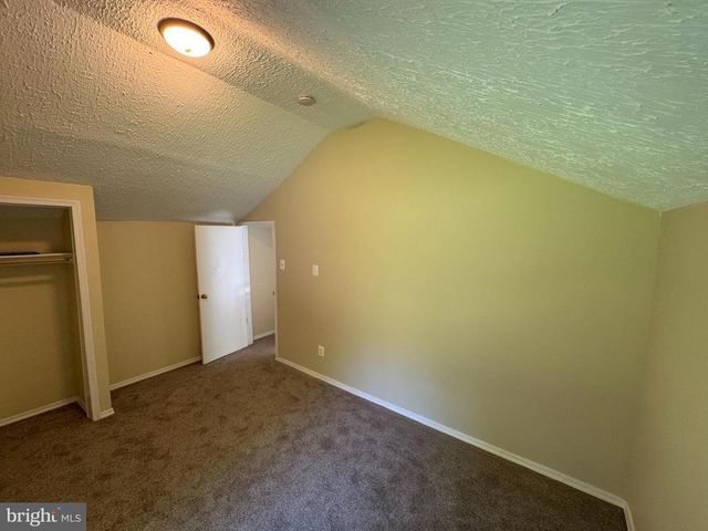 65 DILLOW LN, Harpers Ferry, WV 25425