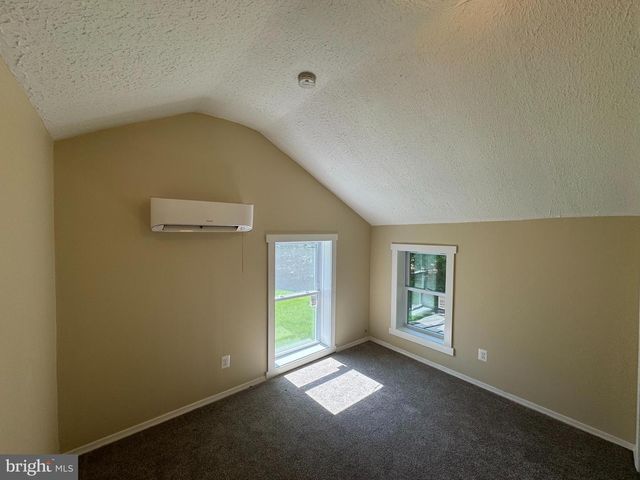 65 DILLOW LN, Harpers Ferry, WV 25425