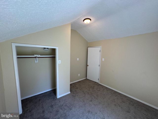 65 DILLOW LN, Harpers Ferry, WV 25425