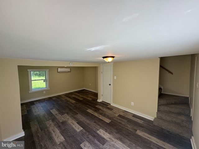 65 DILLOW LN, Harpers Ferry, WV 25425