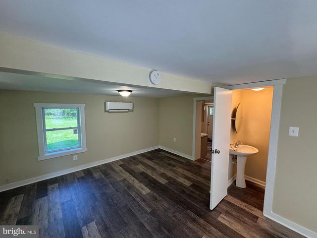 65 DILLOW LN, Harpers Ferry, WV 25425