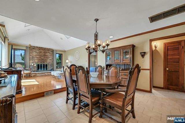 86 Willowbrook Court, Paramus, NJ 07652