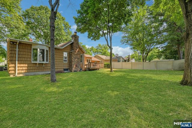86 Willowbrook Court, Paramus, NJ 07652