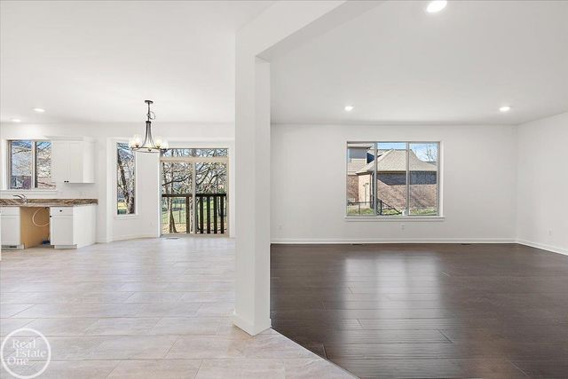 50529 Summit View Drive, Macomb Twp, MI 48044