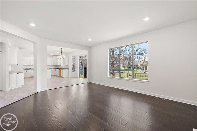 50529 Summit View Drive, Macomb Twp, MI 48044