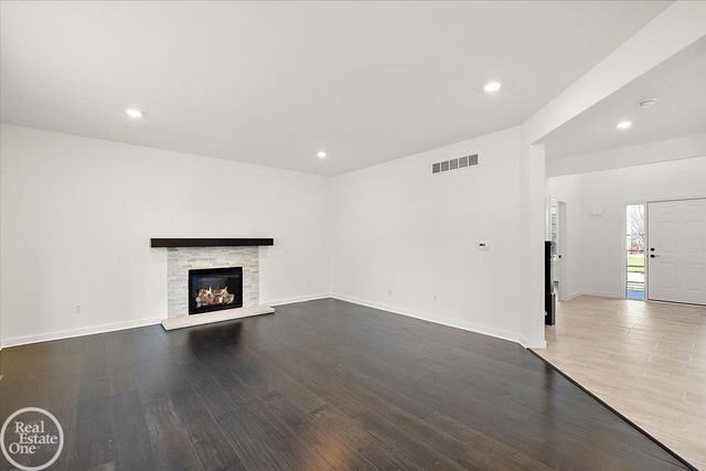 50529 Summit View Drive, Macomb Twp, MI 48044