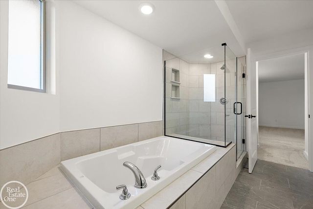 50529 Summit View Drive, Macomb Twp, MI 48044