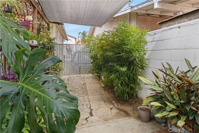 714 Brady, East Los Angeles, CA 90022
