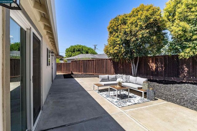 1593 Mendocino Dr, Concord, CA 94521