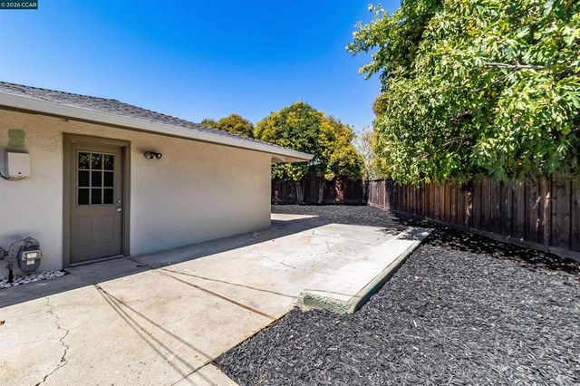 1593 Mendocino Dr, Concord, CA 94521
