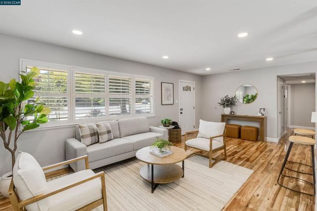 1593 Mendocino Dr, Concord, CA 94521
