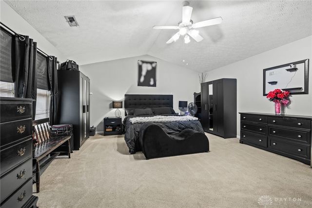 8737 Appleridge Court, Franklin, OH 45005