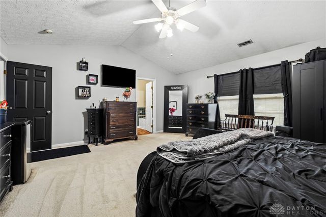 8737 Appleridge Court, Franklin, OH 45005