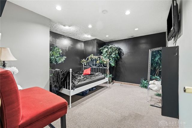 8737 Appleridge Court, Franklin, OH 45005