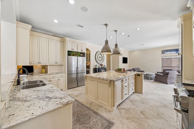 7827 Brykerwoods Drive, Houston, TX 77055