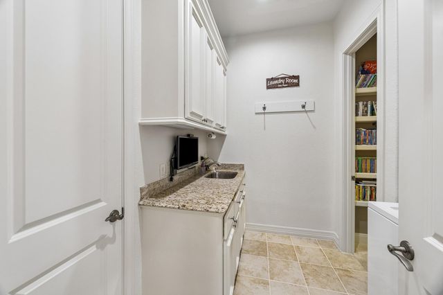7827 Brykerwoods Drive, Houston, TX 77055