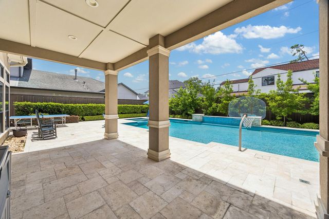 7827 Brykerwoods Drive, Houston, TX 77055