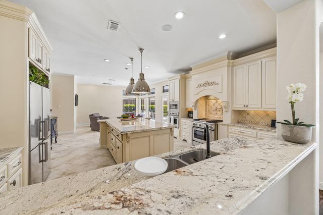 7827 Brykerwoods Drive, Houston, TX 77055