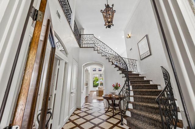 7827 Brykerwoods Drive, Houston, TX 77055