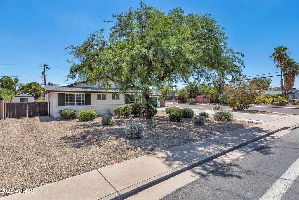 3001 E CHOLLA Street, Phoenix, AZ 85028 — photo 2