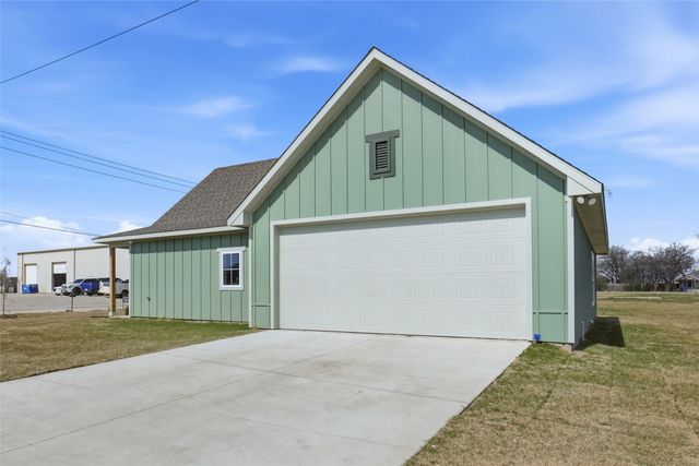 309 Railroad Avenue, Sanger, TX 76266