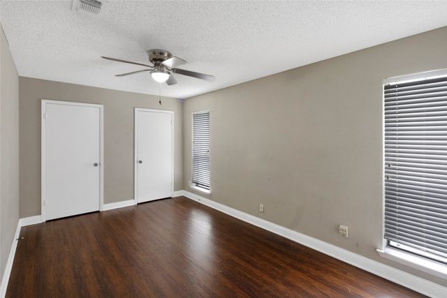 4927 Stage Line Drive, Arlington, TX 76017