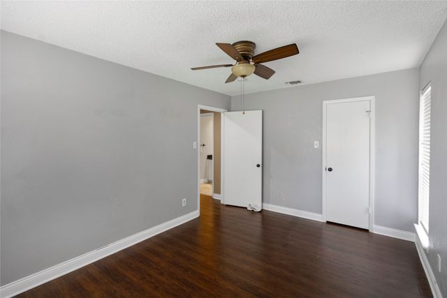 4927 Stage Line Drive, Arlington, TX 76017