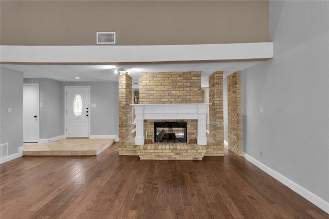 4927 Stage Line Drive, Arlington, TX 76017