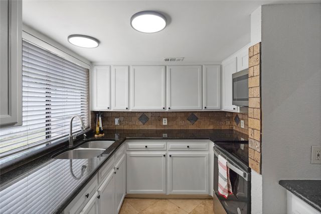 4927 Stage Line Drive, Arlington, TX 76017