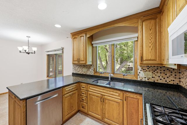 11006 Radisson Drive, Burnsville, MN 55337