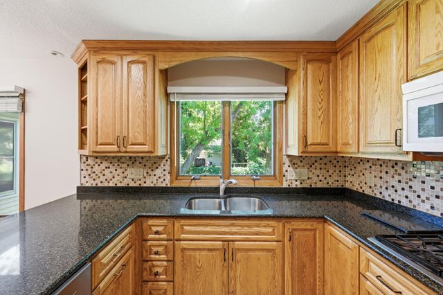 11006 Radisson Drive, Burnsville, MN 55337