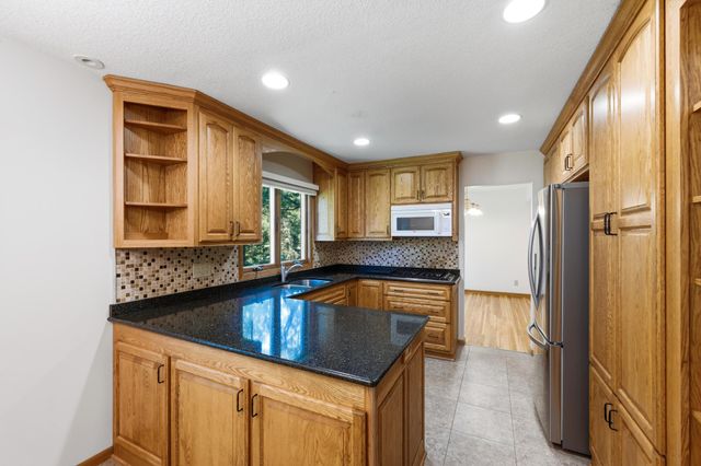 11006 Radisson Drive, Burnsville, MN 55337