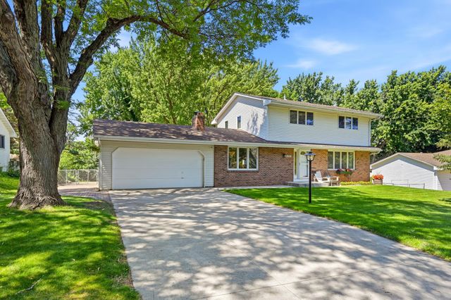 11006 Radisson Drive, Burnsville, MN 55337