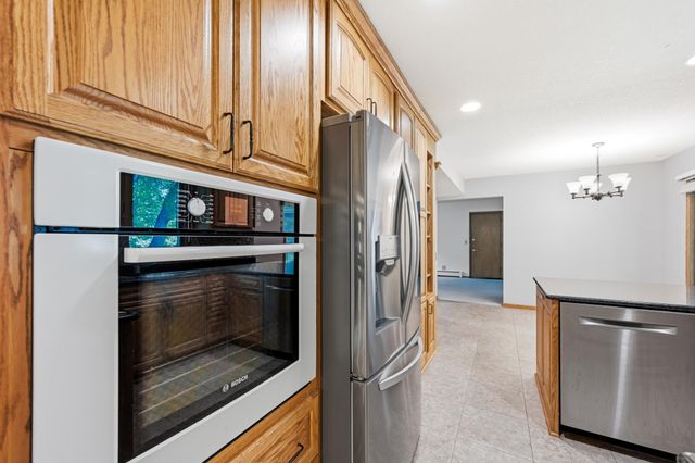 11006 Radisson Drive, Burnsville, MN 55337