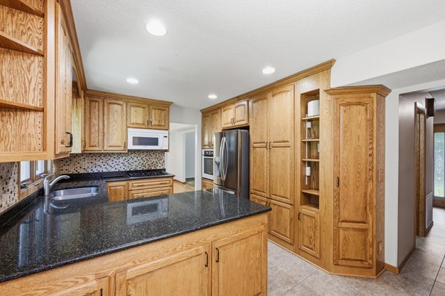 11006 Radisson Drive, Burnsville, MN 55337