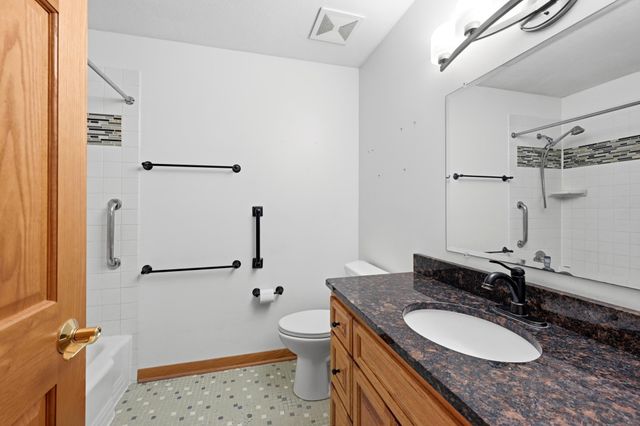 11006 Radisson Drive, Burnsville, MN 55337
