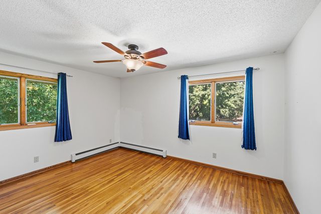 11006 Radisson Drive, Burnsville, MN 55337