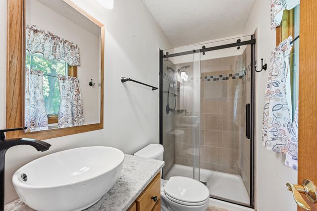 11006 Radisson Drive, Burnsville, MN 55337