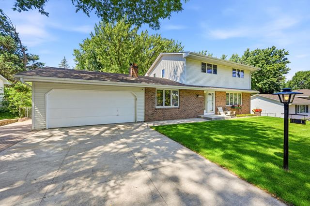 11006 Radisson Drive, Burnsville, MN 55337