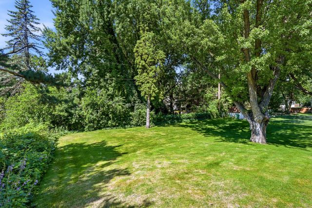 11006 Radisson Drive, Burnsville, MN 55337