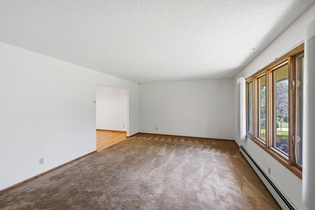 11006 Radisson Drive, Burnsville, MN 55337